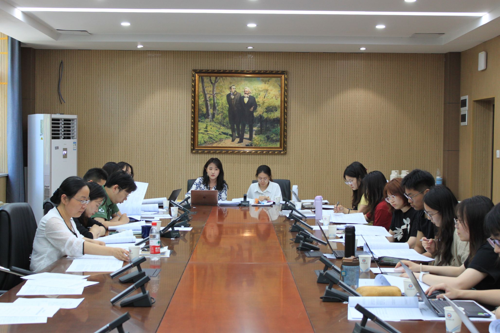 欧博abg登录入口2025年第一批发展党员预审会暨学院第三期党建工作坊顺利召开